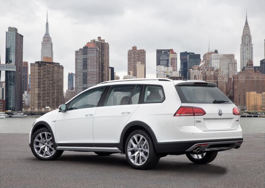  Volkswagen Golf Alltrack (Typ 5G) 2017 года  (NA) (фото 2 из 73)
